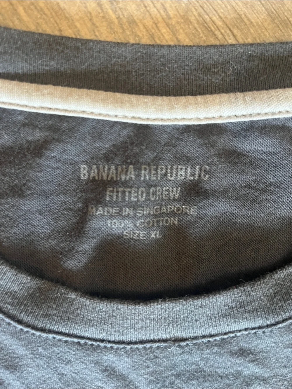 Banana Republic Men’s Black Long-Sleeve Crewneck Tee